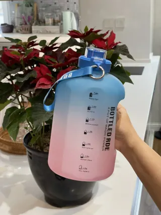 جاگواتر پاستیلی تایپ BOTTLED JOY با طراحی گرادیانی و نشانگرهای زمانی - تصویر 6